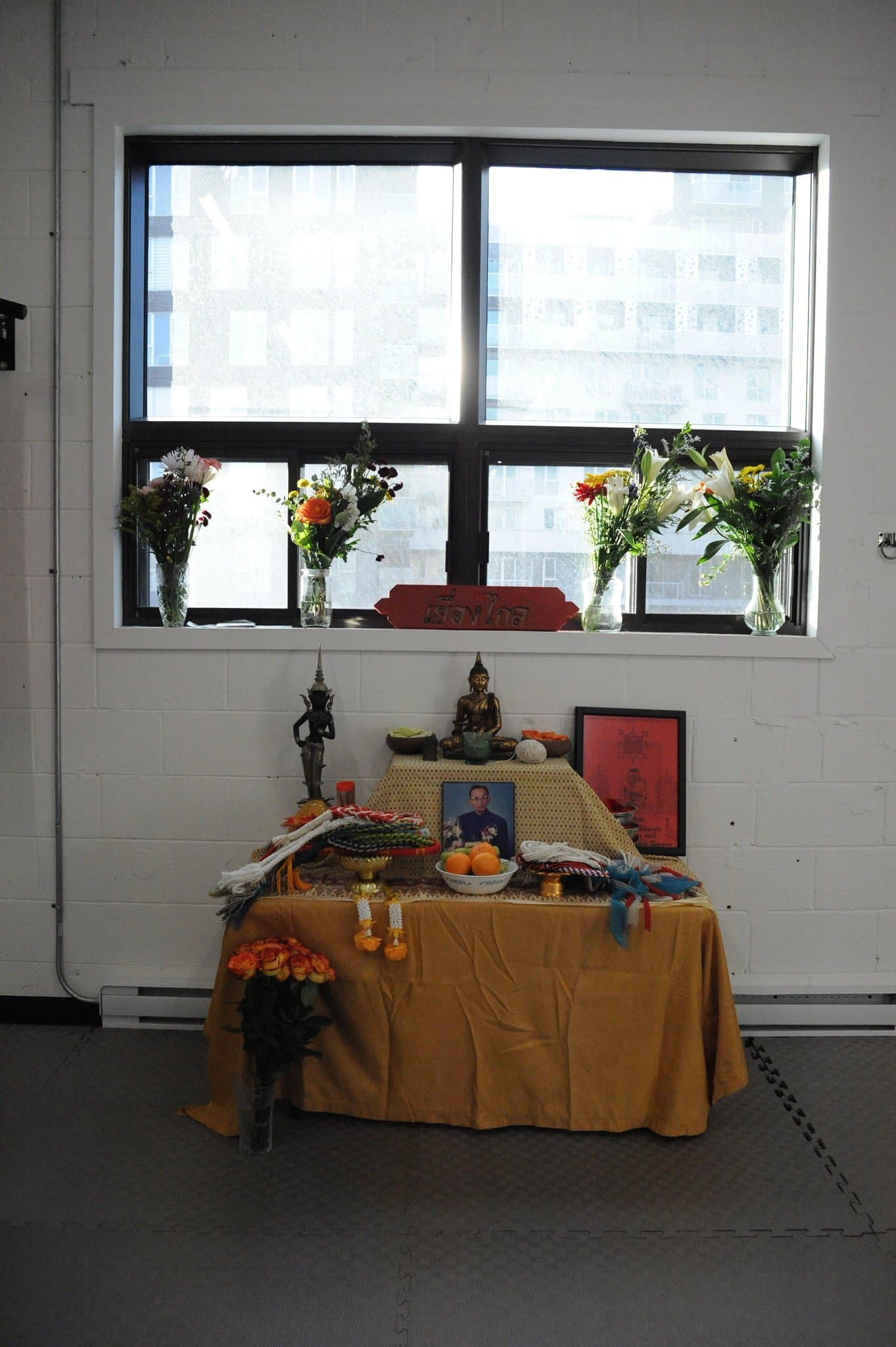 Nai Khanom Tom shrine at Yeuang Kraai Muay Thai